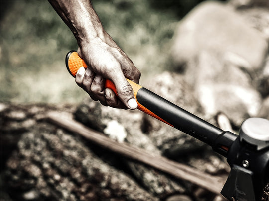 Fiskars isocore builders axe S